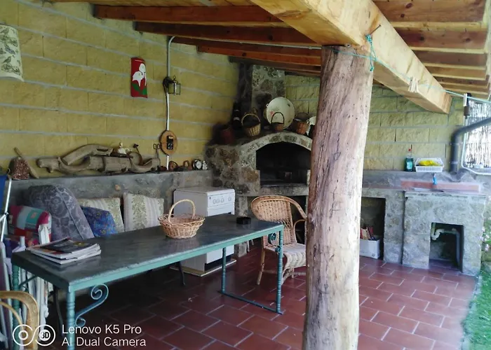 乡村民宿 La Cucurrumacha Navalosal